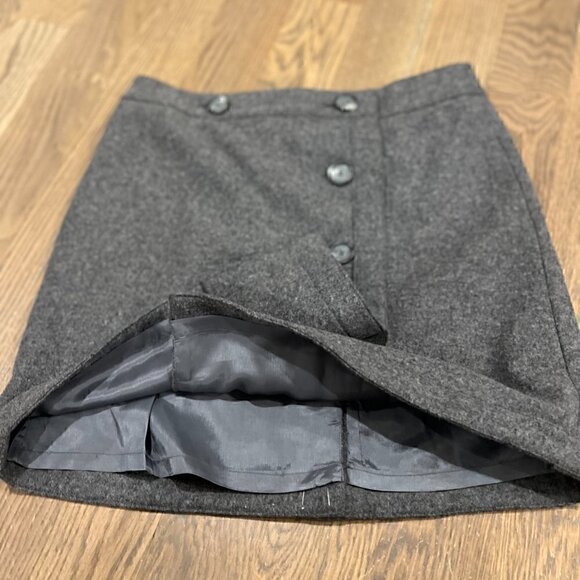 Ann Taylor LOFT Wool Blend Gray Wrap Skirt w/ Side Button Detail SIZE 4 - Picture 5 of 7